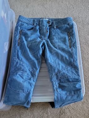 Pierre Balmain Light Wash Moto Ankle Zip Jeans 26